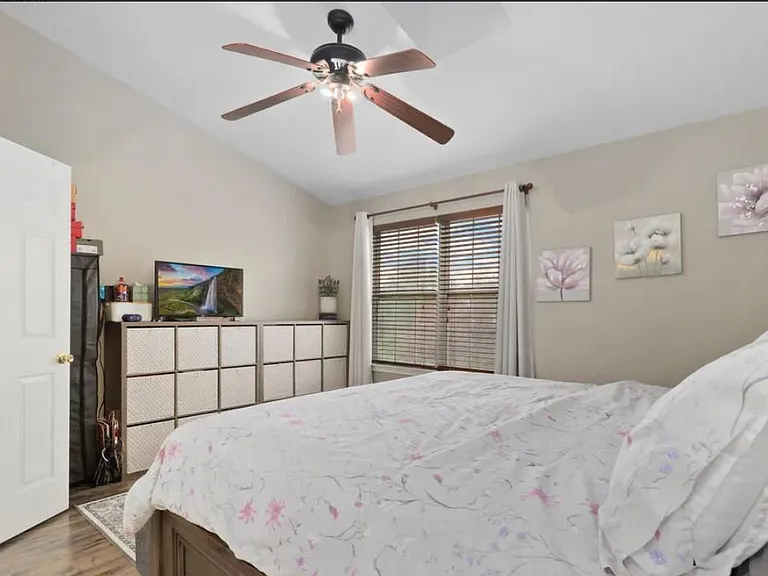 813 Jubal Way — Photo 12