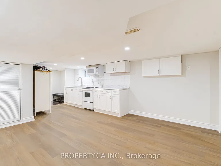 242 Emerson Ave #BASEMENT — Photo 20