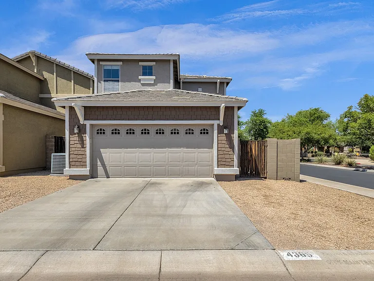 4365 E Morrow Dr — Photo 16