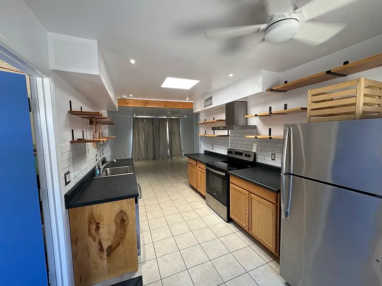 654 N Richey Blvd — Photo 11