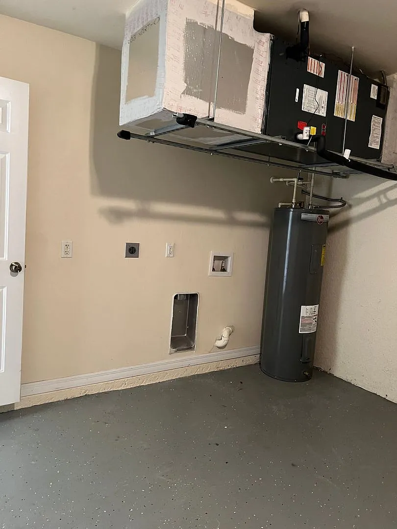 3BR/2BA Duplex with Garage | $200 off 2nd months rent!! — Photo 2