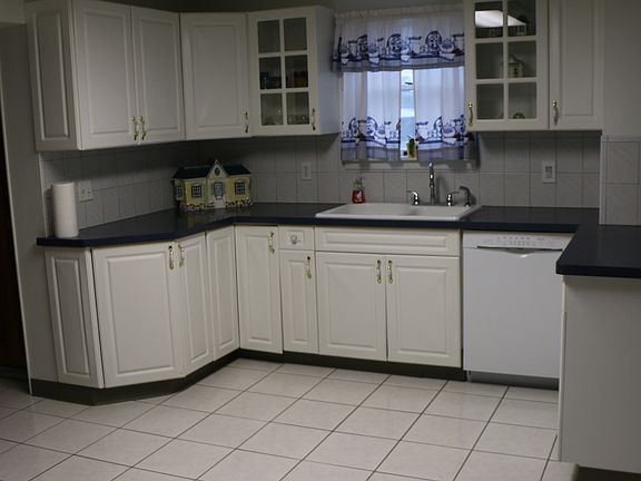 4th image of 362 McNaughton Ave