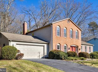 10206 Tamarack Dr, Vienna, VA 22182