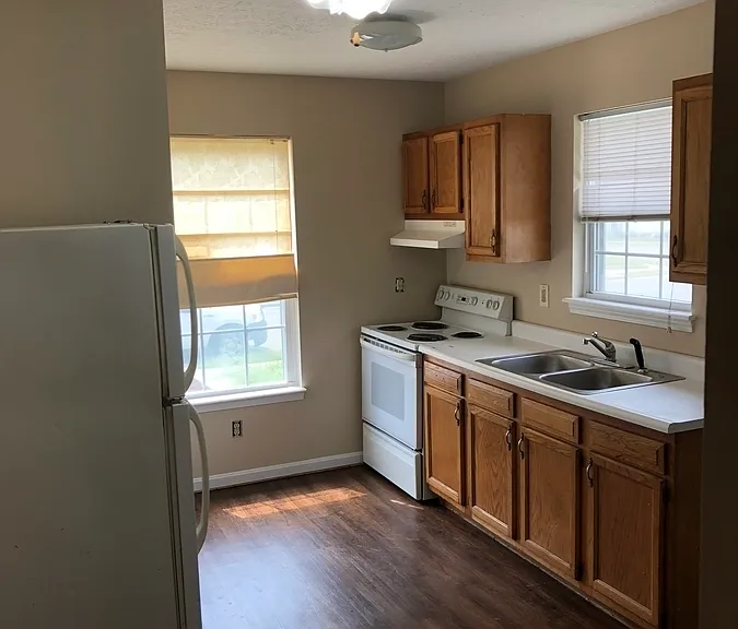 3449 Powell Ave — Photo 3