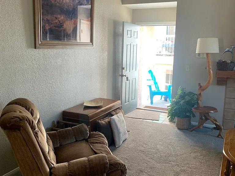 1964 Las Palmas Ln #242 — Photo 4