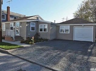 33 Lawrence St, East Rockaway, NY 11518