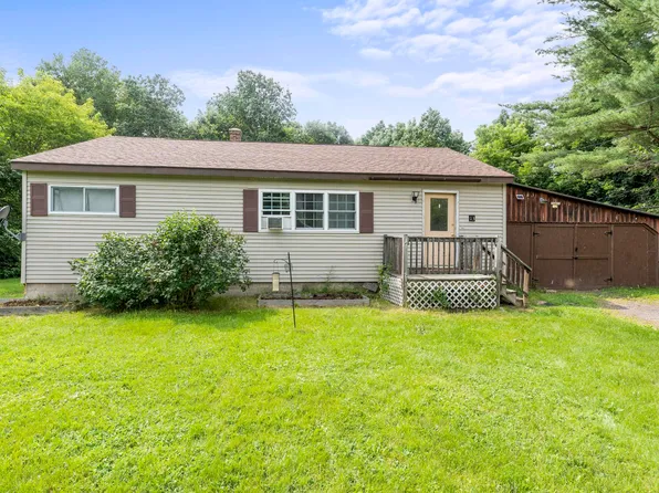 13 Chamberlain Street, Skowhegan, ME 04976