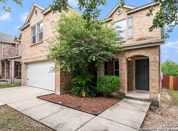 3rd image of 1118 SUNDANCE HUNT
