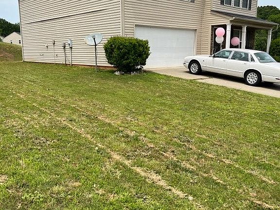 2nd image of 764 Markham Cir