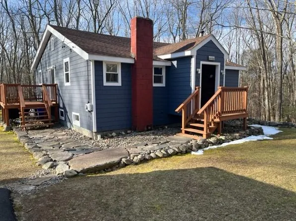 55 Walnut Hill Rd, Pascoag, RI 02859