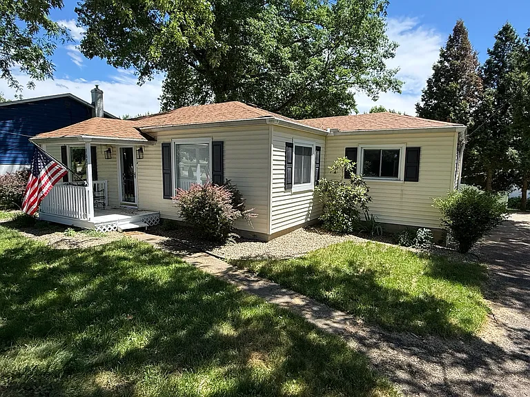 2682 Smith Rd — Photo 3