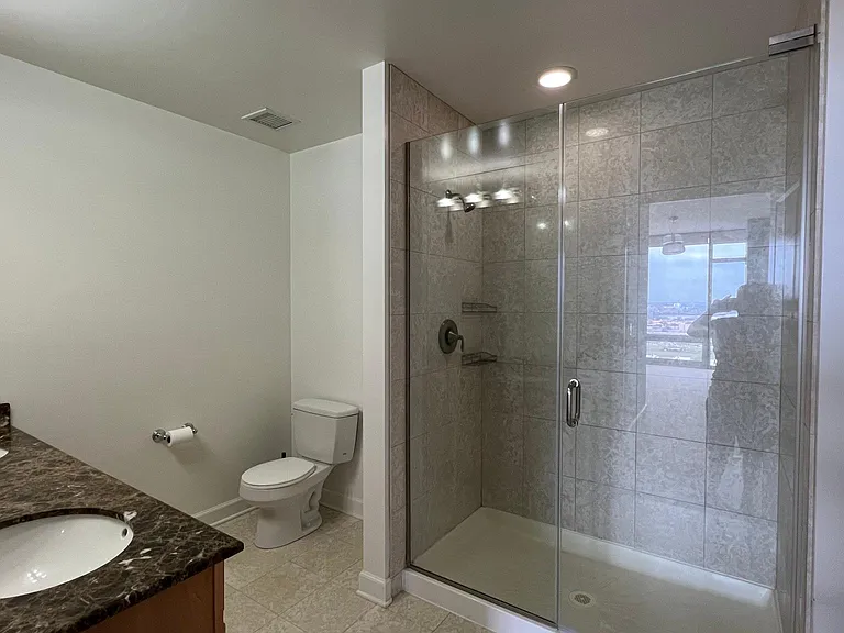 100 E 14th St #2207 — Photo 25