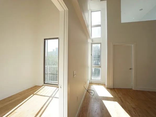 42 Meserole Street image 4 of 8