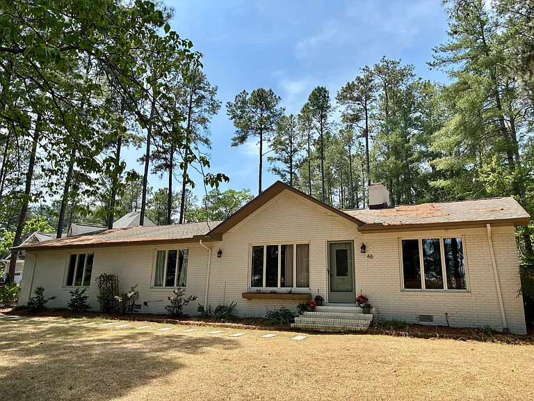 46 Shadow Dr — Photo 2