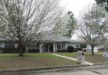 1st image of 217 Trailwood Ln