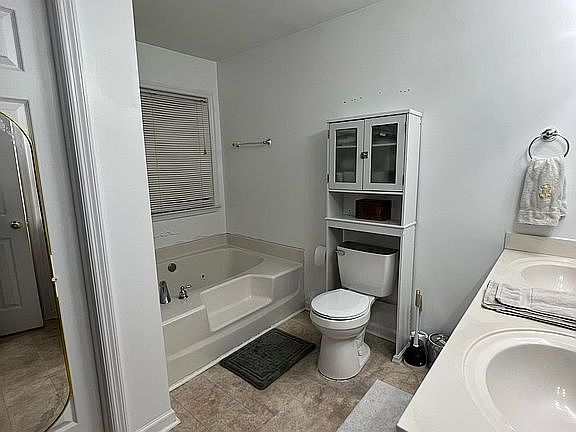 5th image of 361 Timberidge Ct