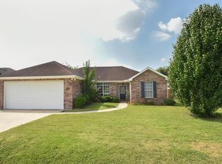 207 Heart D Farm Rd, Broussard, LA 70518