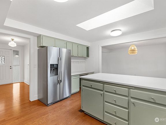 5th image of 6804 Goldcreek Drive SW