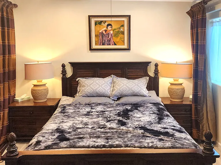 separate bedroom with Queen bed