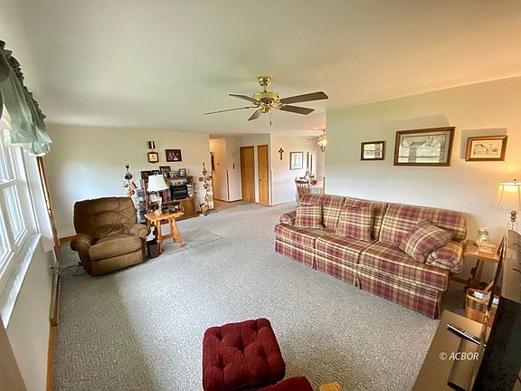 5th image of 2204 Jackson Pike
