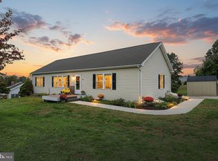 418 Leedy Rd, Spring Grove, PA 17362