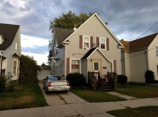 1215 S 13th St, Manitowoc, WI 54220