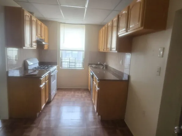 1614 Summit Ave APT 3, Union City, NJ 07087