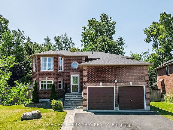 2nd image of 94 Sandringham Dr