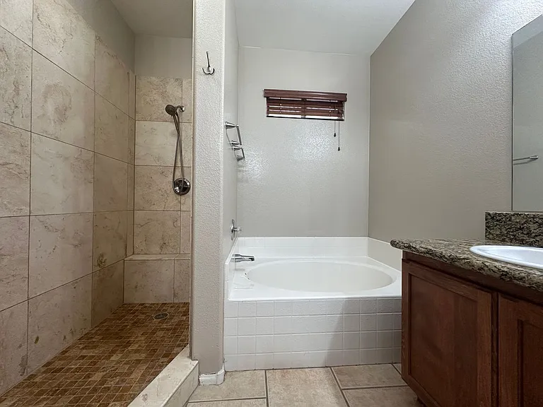 3821 Prespa Lake Ct — Photo 13