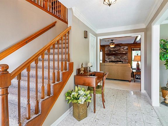 5th image of 2414 Golden Pond Dr