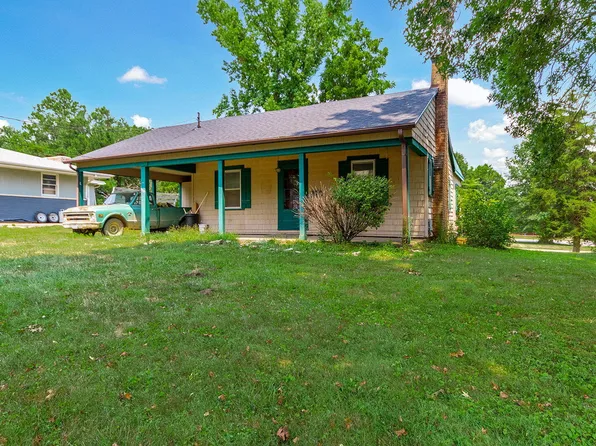 1321 Pollock Rd, Mexico, MO 65265