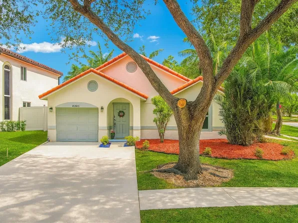 9801 NW 5th Court, Plantation, FL 33324