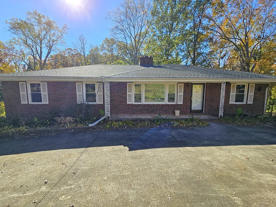 609 Memorial Drive Ext