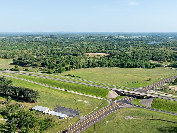 5th image of 951 SE Loop 7