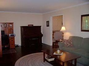 3rd image of 2465 Rhonda Dr