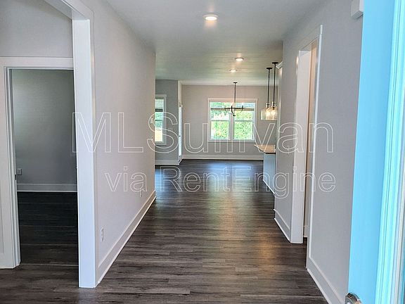 3rd image of 941 Steep Meadow Ln
