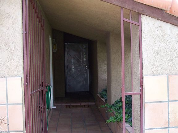 front entry way 