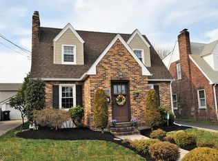 156 Clinton St, Woodbridge, NJ 07095