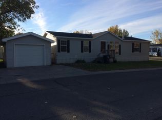 694 San Juan Dr S, Fargo, ND 58103