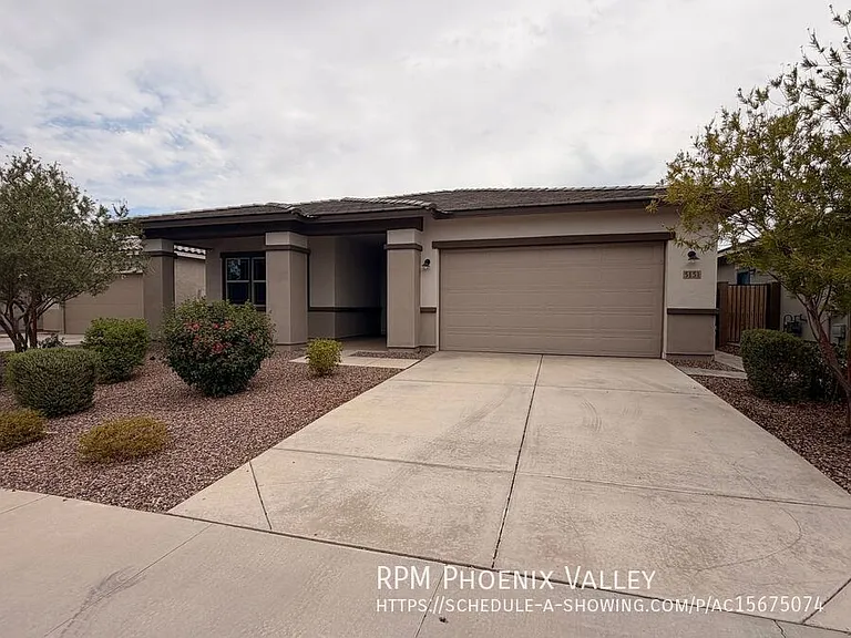 5151 N 181st Dr — Photo 2