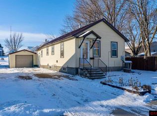 613 2nd Ave NW, Waseca, MN 56093