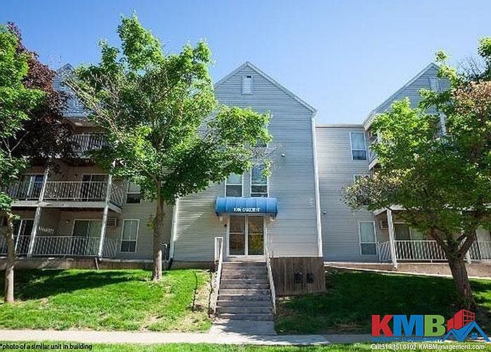 1st image of 1006 Oakcrest St APT 211