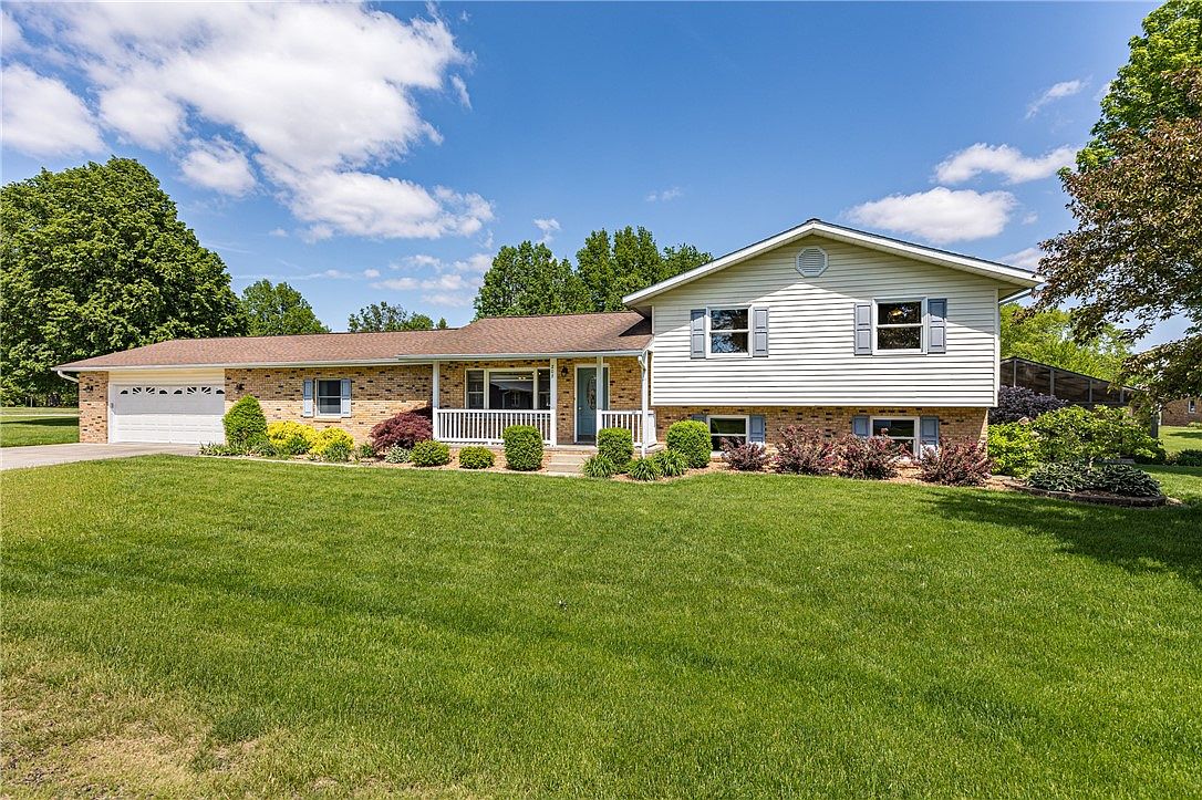 208 N Herin St, Teutopolis, IL 62467 | Zillow