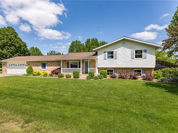 208 N Herin St, Teutopolis, IL 62467