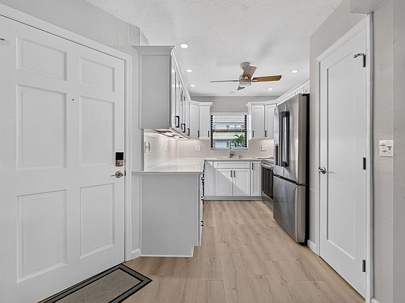 4th image of 755 SATURN Street #C105