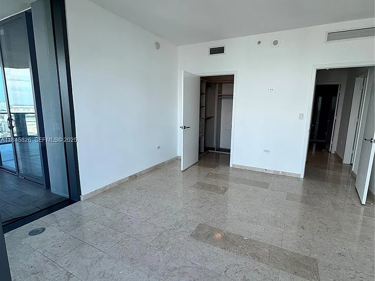 88 SW 7th St #3012 — Photo 11