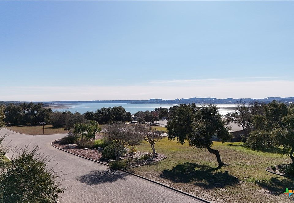 1st image of 765 Kings Point Dr