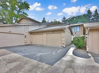 7494 Pebble Ln, West Bloomfield, MI 48322