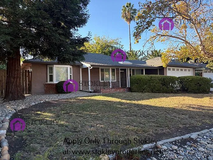 1936 Carolyn Dr