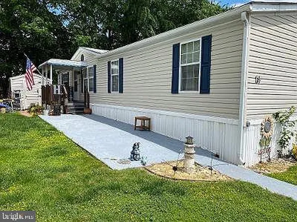 14 Thomas Ln, Sparrows Pt, MD 21219